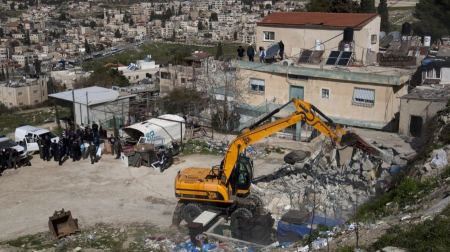 Israeli bulldozers raze Palestinian land west of Ramallah for sewage pipeline