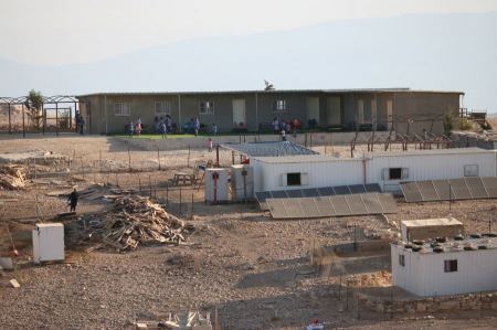 New Israeli settlement road in south of the West Bank to eat up over 2000 dunums of Palestinian land