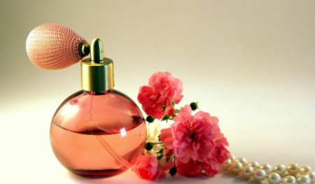 أنواع العطور المشهورة التي يجب أن تعرفها