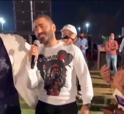 تامر حسني يغني "قولني كلام" في أول ظهور له بعد انفصاله عن بسمة بوسيل