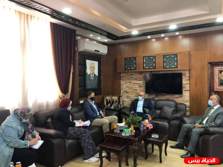 الرجوب يطلع قائد فريق الدعم البريطاني على أوضاع محافظة جنين