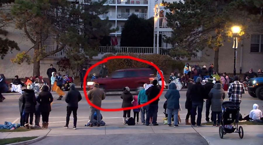 واوكيشا: مقتل واصابة العشرات بعملية دهس في الولايات المتحدة