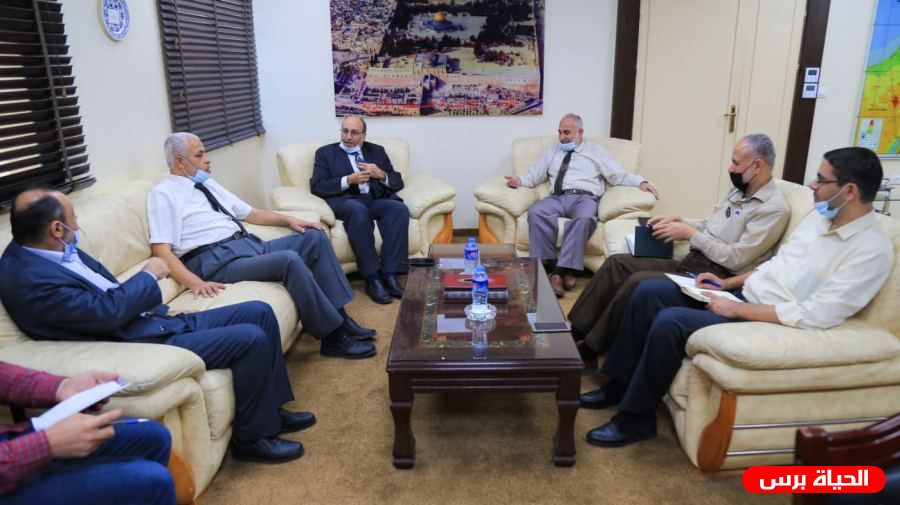 التعليم العالي يبحث تعزيز التعاون المشترك مع الجامعة الإسلامية