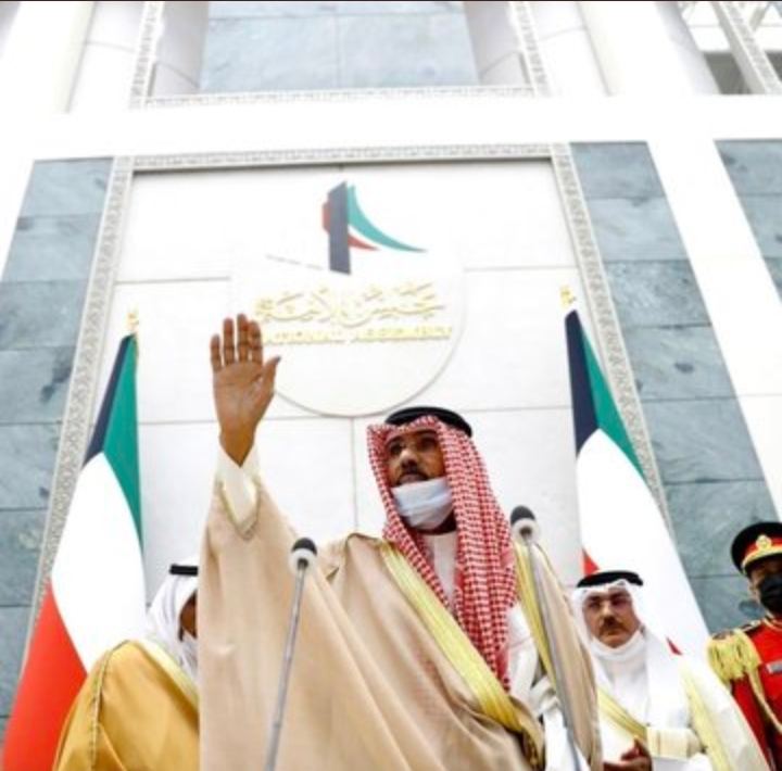 نواف الكبير ..بعد اصدار العفو الحكومة في الكويت تقدم استقالتها