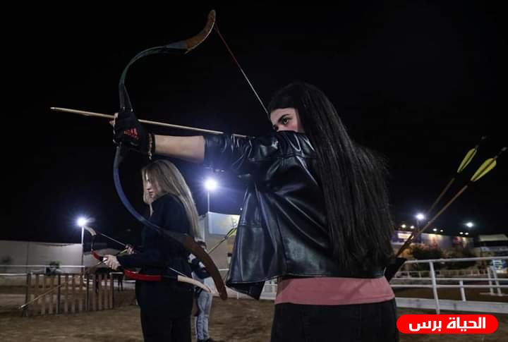 صور : فتيات وشبان يتدربون على القوس في غزة