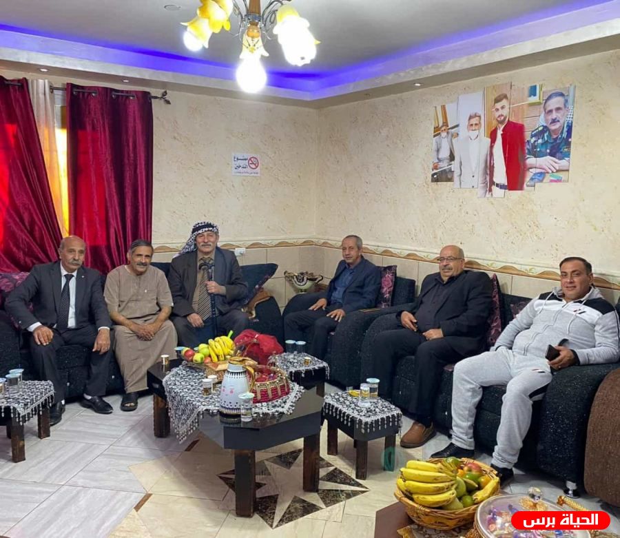 الخليل: وفد من الشخصيات الوطنية يزور امين سر اقليم يطا نبيل ابو قبيطة