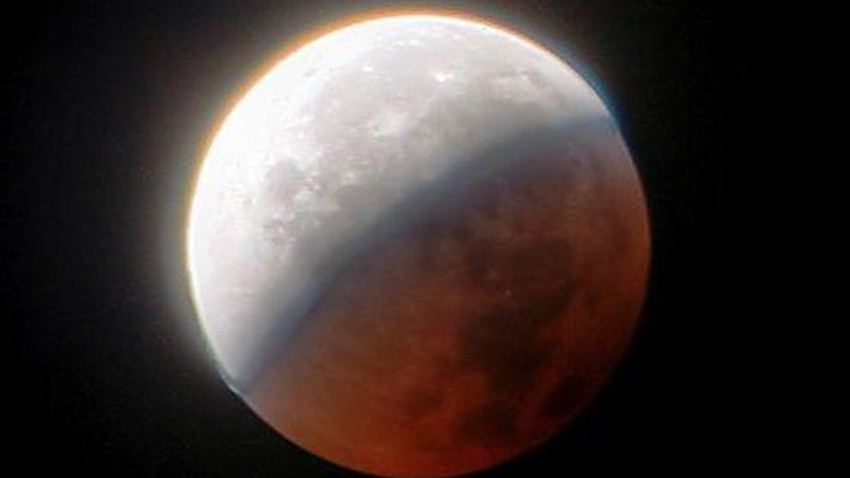 موعد خسوف القمر الثاني 2021