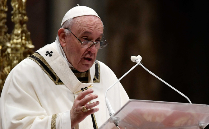 البابا فرنسيس يدعو للتضامن مع ضحايا حريق جباليا