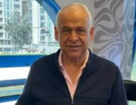 فرج عامر يكشر عن أنيابه فور دخول مقر إدارة سموحة