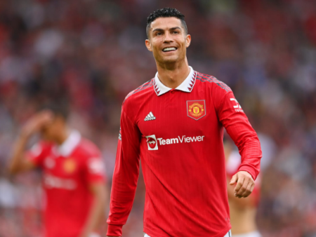 النصر السعودي يعرض على كريستيانو رونالدو راتب خيالي