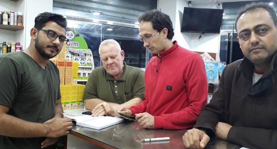 شراب ينجح بمساعدة أهل الخير بسداد ديون 2000 أسرة غارمة للصيدليات