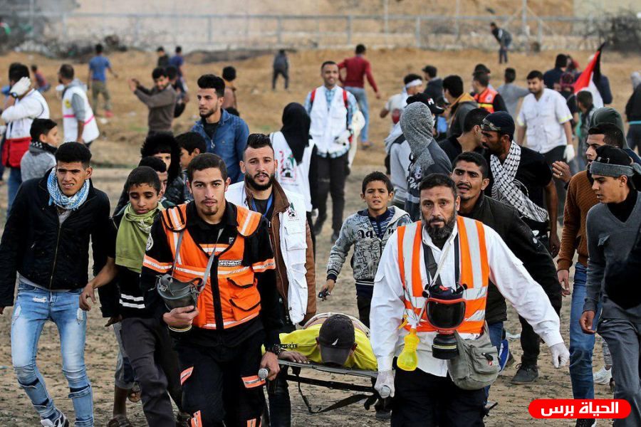 إصابات بالرصاص الحي وعشرات حالات الاختناق شرق قطاع غزة