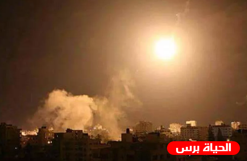 الاحتلال يشن غارات على مواقع في قطاع غزة