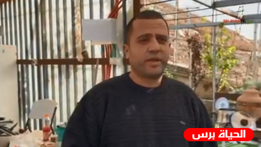 القدس: الاحتلال يجبر المواطن ناصر أبو زعيتر على هدم منزله بيده