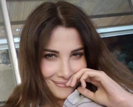 نجم تركي شهير يتغزل بنانسي عجرم 