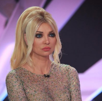 ميريام كلينك تنشر صورة تثير غضب متابعيها