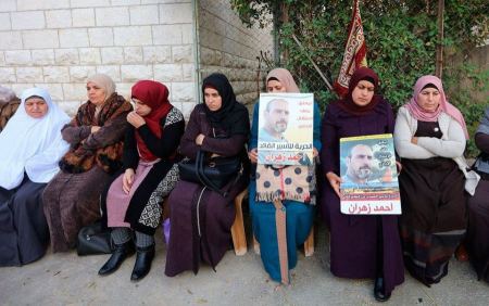 طولكرم: اعتصام اسنادي للمعتقلين الإداريين والمرضى والمضربين عن الطعام