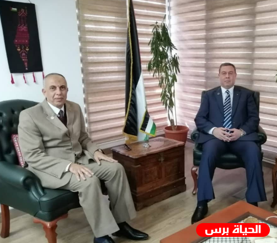 السفير الفلسطيني في القاهرة يلتقي وفداً ثقافياً فلسطينياً برئاسة الدكتور جمال أبو نحل