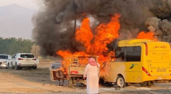 فيديو احتراق حافلة طالبات في محايل عسير بالسعودية