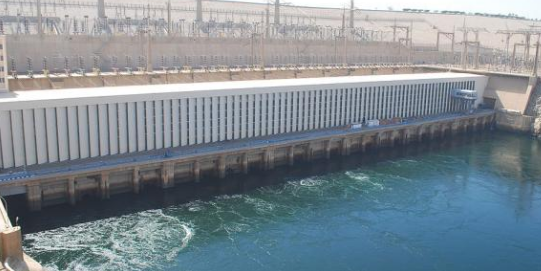 السيسي يصدر قراراً بتعويض المتضررين من تشييد السد العالي