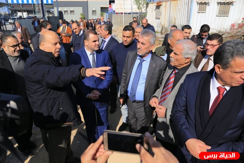 وزير الحكم المحلي يفتتح محطة ترحيل النفايات في مدينة رفح