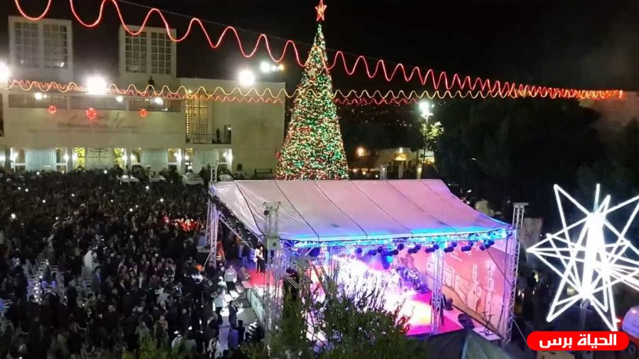 بيت ساحور تحتفل بإضاءة شجرة الميلاد