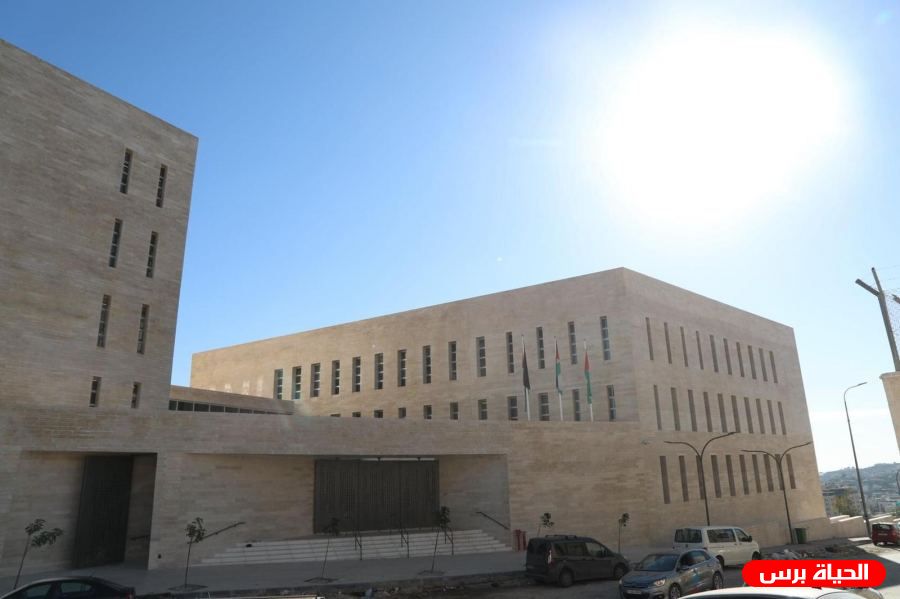 مجلس القضاء الأعلى يتسلم المبنى الجديد لمجمع محكمة الخليل