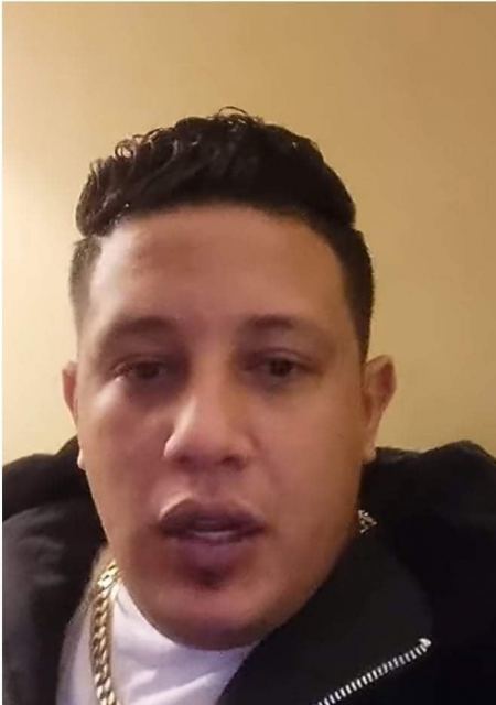 فيديو سقوط حمو بيكا عن المسرح يثير حالة جدل وهو يرد 