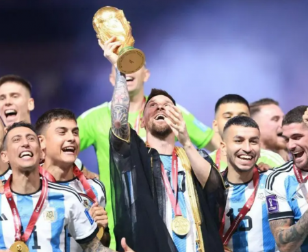 عباية ميسي .. مواصفات بشت ميسي 