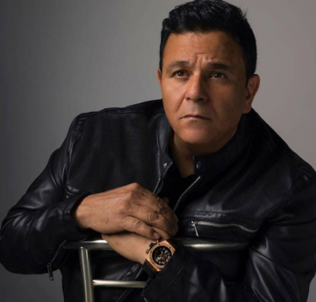 تصريحات الفنان محمد فؤاد تثير الجدل خلال حفله في السعودية وصلاح عبدالله يعلق