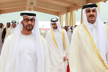 رئيس الإمارات يصل الدوحة في زيارة عاجلة