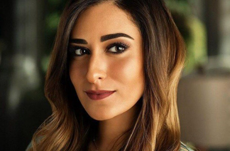 أمينة خليل تلف الأنظار في مهرجان البحر الأحمر السينمائي