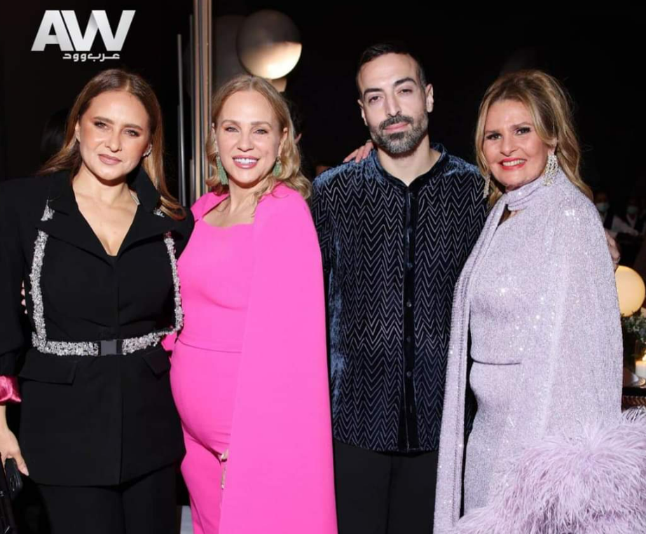 صورة شيرين رضا مع نيللي ويسرا تثير حالة من الجدل