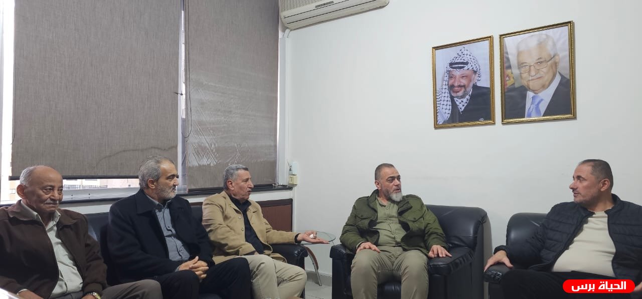 لقاءٌ بين قيادتي حركة