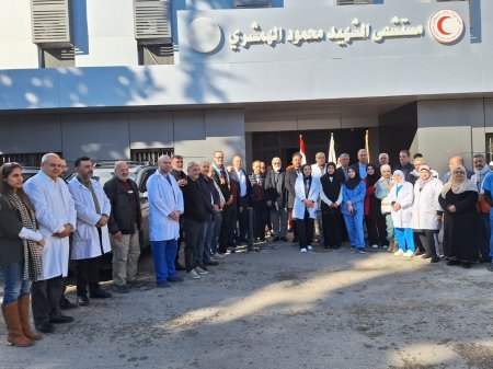 وقفة تضامنية لجمعية الهلال الأحمر الفلسطيني – إقليم لبنان دعماً للشرعية الفلسطينية ووحدة الصف الوطني