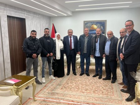 سفارة دولة فلسطين في لبنان تواصل دورها الوطني والإنساني: لقاء لمتابعة أوضاع تجمع حي الزيتون